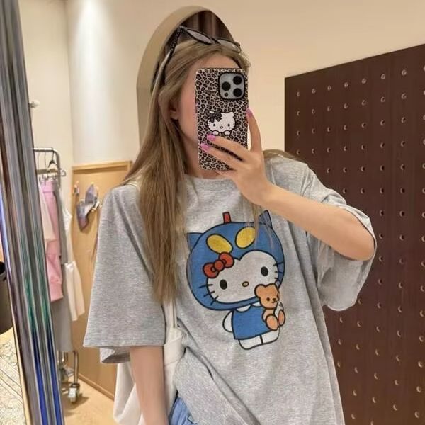Street Fashion Jersey - Kurzärmliges T-Shirt mit Hello Kitty-Aufdruck, Sanrio,