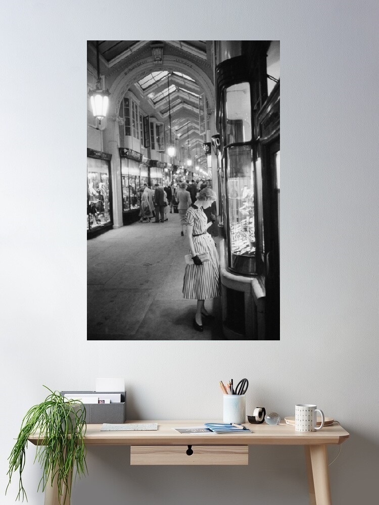 Street Fashion Photographers - Slim Aarons, Burlington Arcade – Londoner