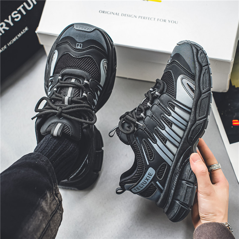 Designer-Sneaker im Hongkong-S – Street Fashion Hong Kong Bewertung und Preis