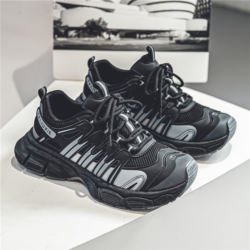 Designer-Sneaker im Hongkong-S – Street Fashion Hong Kong Bewertung und Preis